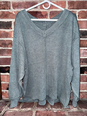 Aerie V Neck sweater
